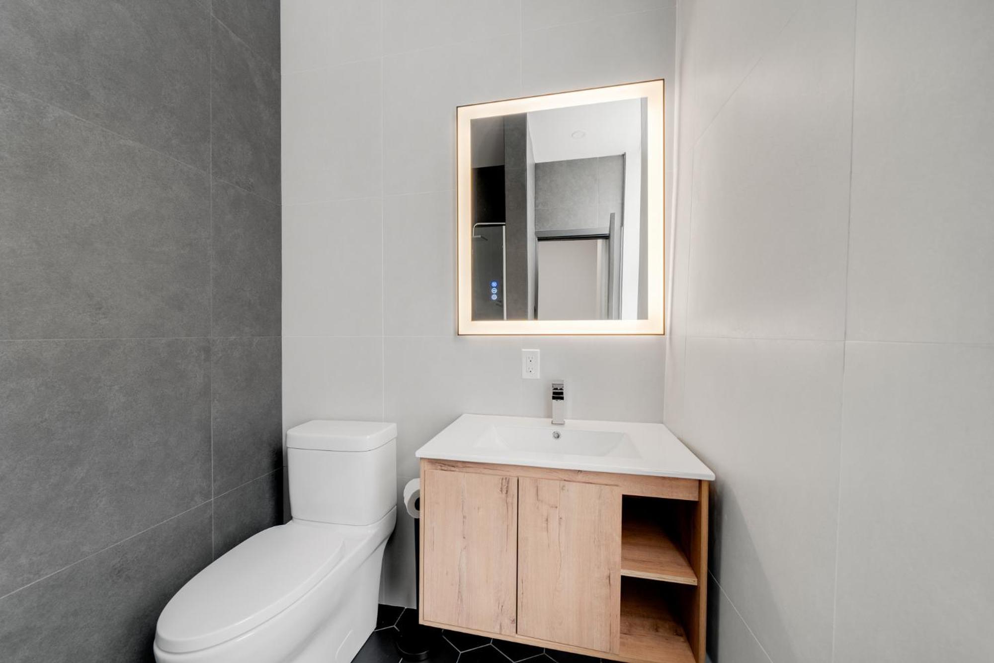 Lift Hotel Montreal Luaran gambar