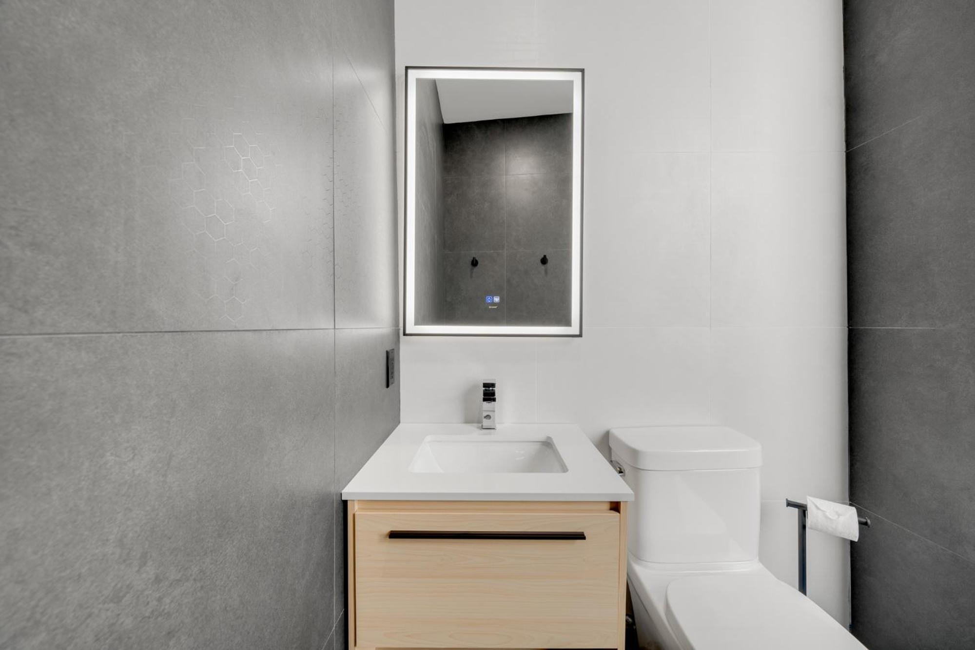 Lift Hotel Montreal Luaran gambar