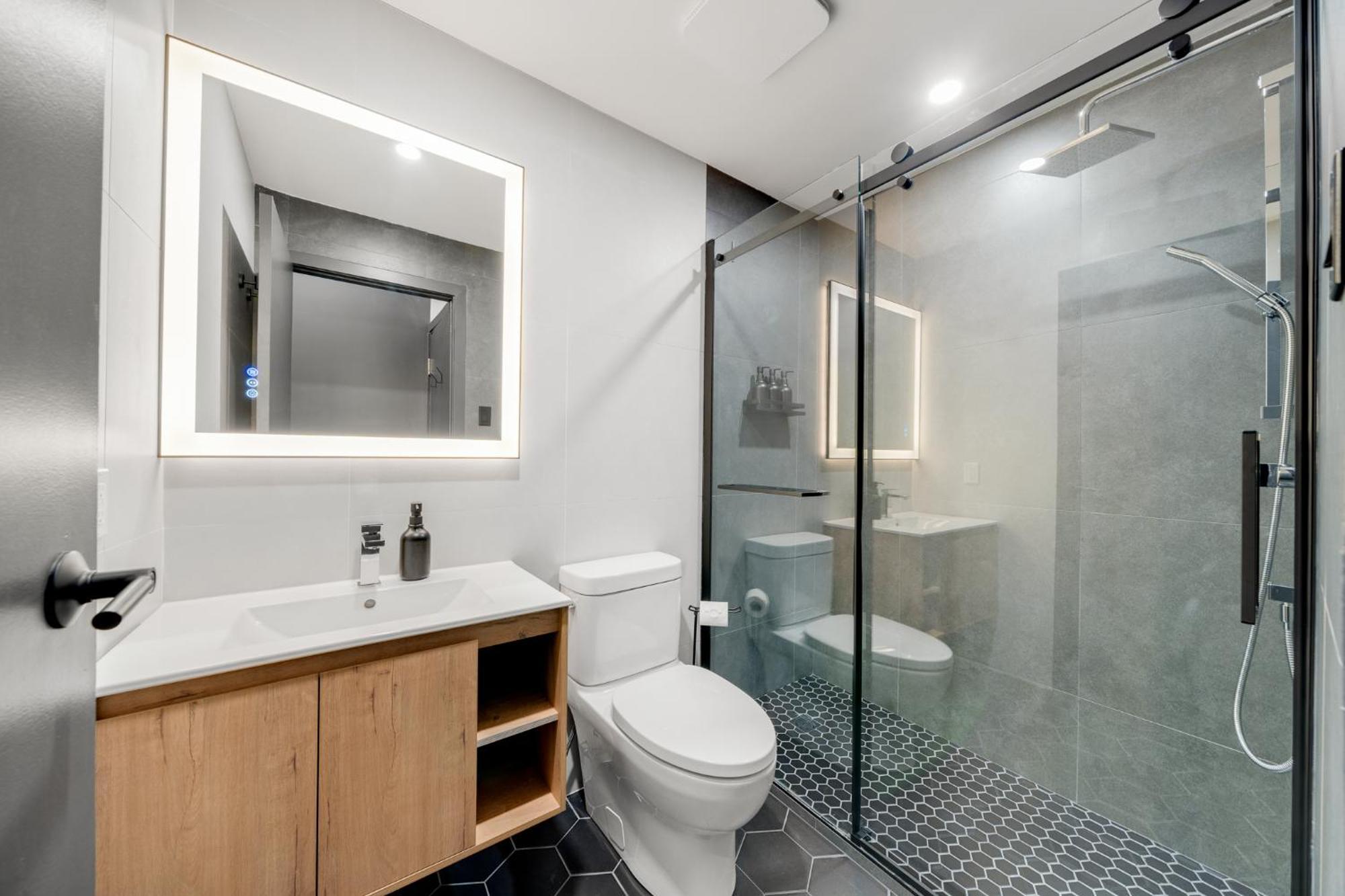 Lift Hotel Montreal Luaran gambar