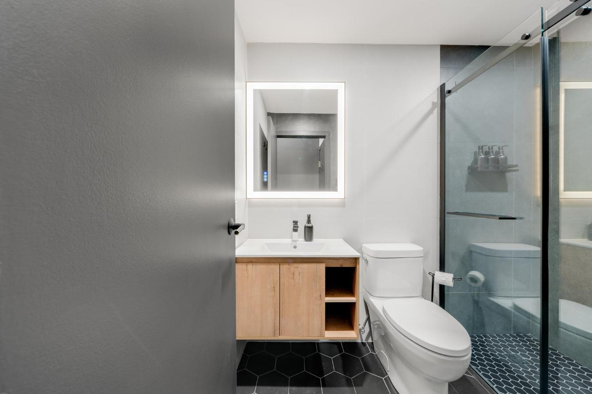 Lift Hotel Montreal Luaran gambar