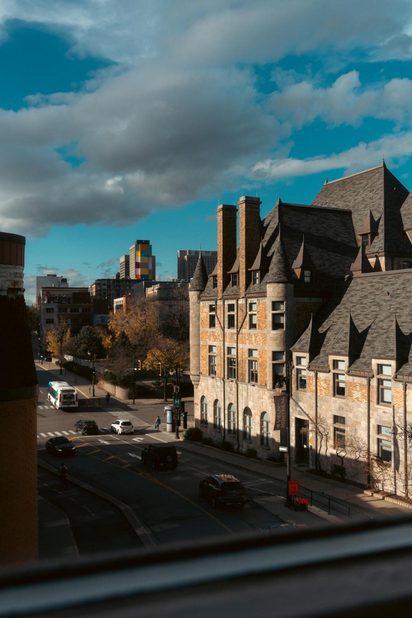 Lift Hotel Montreal Luaran gambar